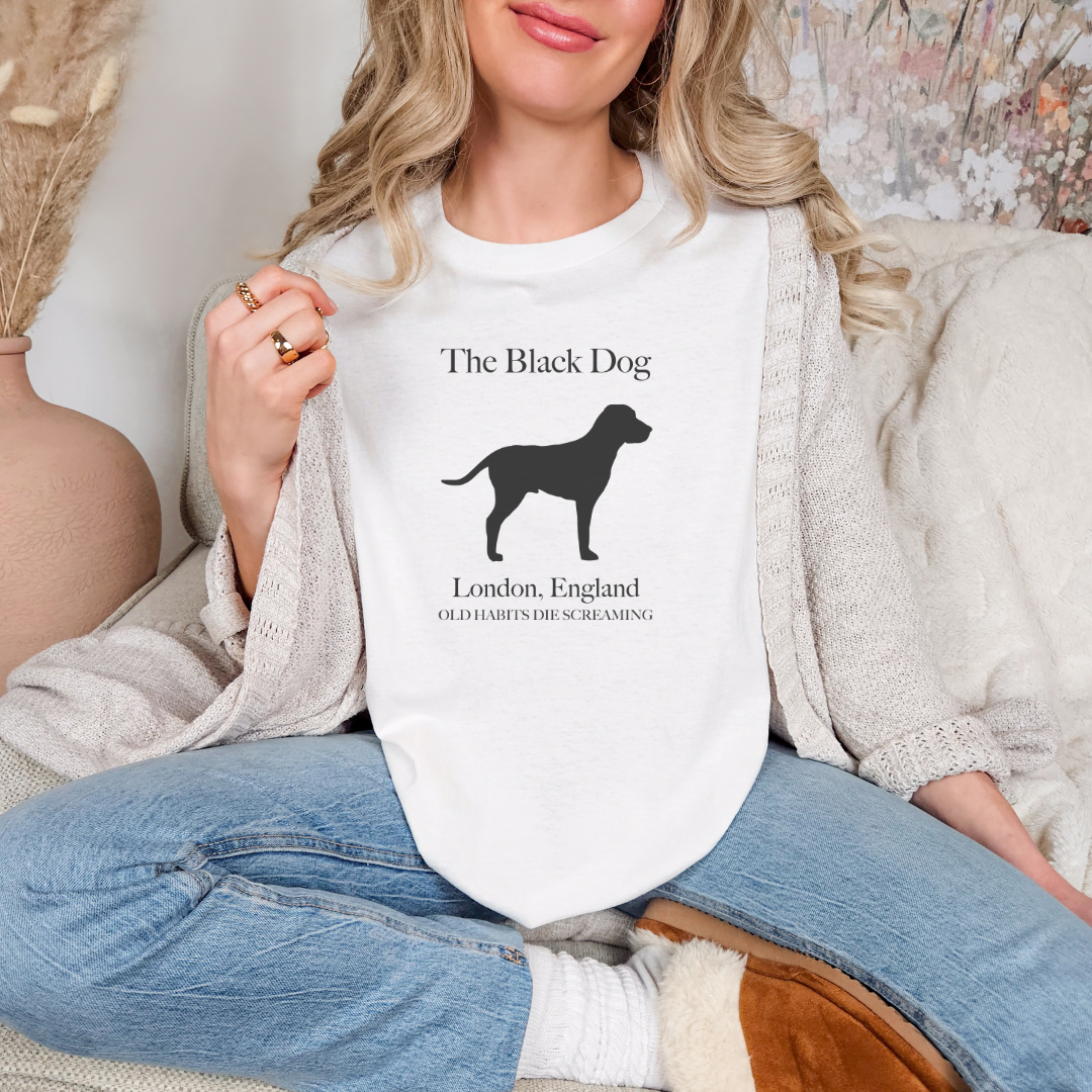 black dog // tshirt